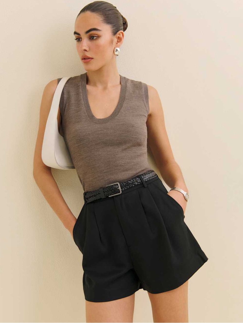 Reformation Mason Short. Size: 0. Color: Black